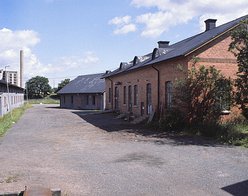 Byggnader öster om kaserngården 1985